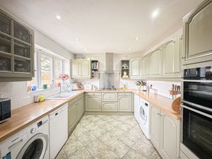 Photo 17- click for photo gallery